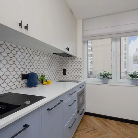 Blue And Orange With Desk In The Center By Renters Apartamento *