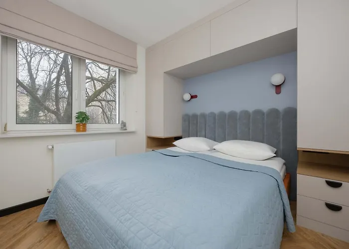 Blue And Orange With Desk In The Center By Renters