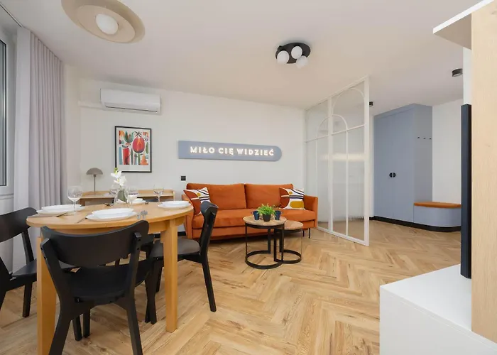 Apartmán Blue And Orange With Desk In The Center By Renters *