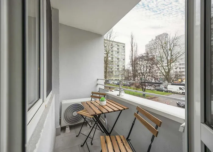 Blue And Orange With Desk In The Center By Renters