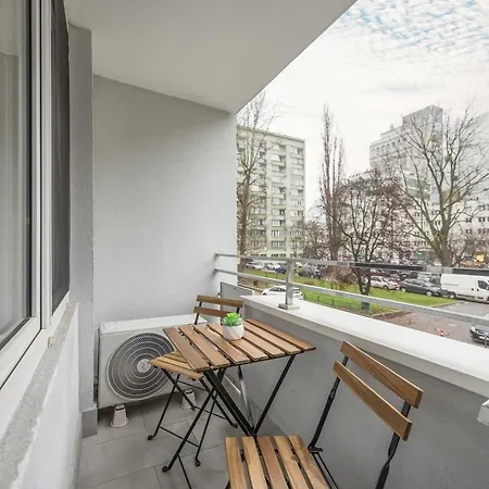 Blue And Orange With Desk In The Center By Renters