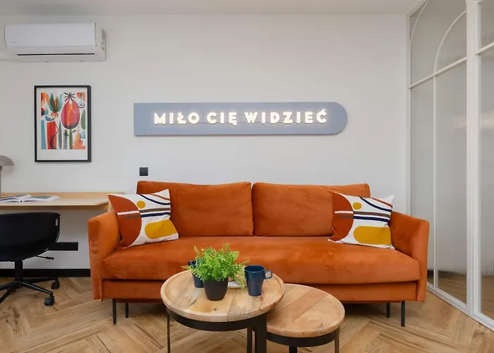 Blue And Orange With Desk In The Center By Renters